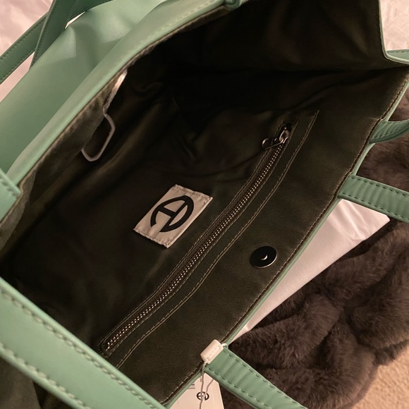 🔥🔥BRAND NEW AUTHENTIC TELFAR BAG🔥🔥 - Picture 5 of 6